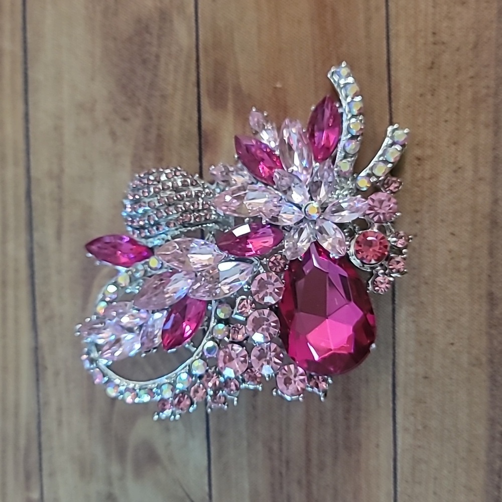 Flower Pink Rhinestone and Crystal Lapel Pin Brooch Decorative Accessory